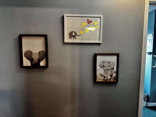 Interior - Experience Peace, Relaxation and Comfort in Kentucky with a touch of KENYA! (Dover)