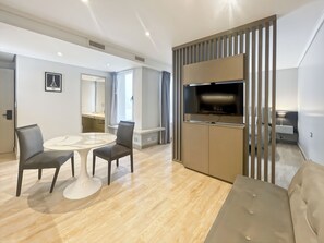 Appartement, 1 slaapkamer, roken, balkon | Woonkamer