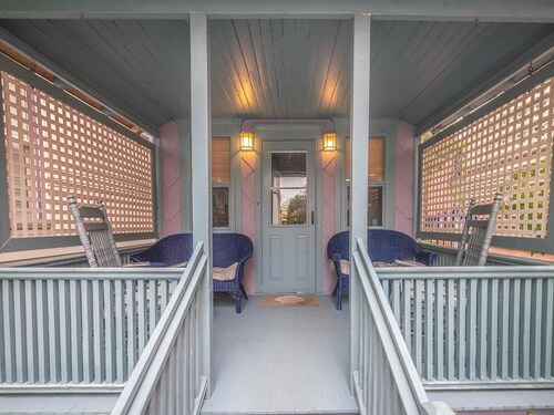 Cozy Cottage | Steps from Congress Hall & Beach