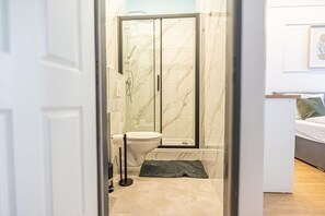 Shower, hair dryer, shampoo