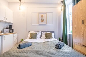 1 makuuhuone, silitysrauta/-lauta, Wi-Fi, vuodevaatteet
