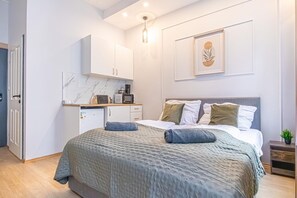 1 bedroom, WiFi, bed sheets