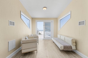 Smart-TV, Videospiele, DVD-Player, Stereoanlage