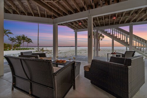 Breathtaking, Expansive Gulf views, Steps to the Beach - Beach Sanctuary - Roelens