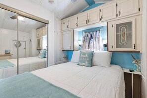 1 quarto, Wi-Fi de cortesia, roupa de cama