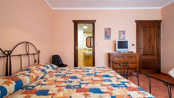 1 Schlafzimmer, Bügeleisen/Bügelbrett, Bettwäsche