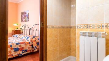 1 bedroom, iron/ironing board, bed sheets