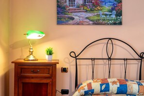 1 bedroom, iron/ironing board, bed sheets
