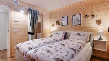 2 chambres, fer et planche Ă repasser, Wi-Fi gratuit, draps fournis