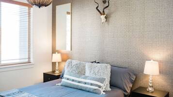 3 bedrooms, iron/ironing board, travel crib, WiFi