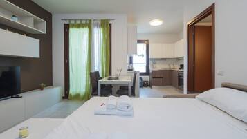 1 chambre, fer et planche à repasser, lit parapluie, Wi-Fi gratuit