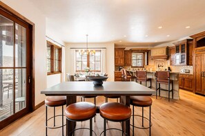 Dining - Luxury Ski Home in Park City 30+Day Hot Tub at Chatham Hills Retreat (Park City)