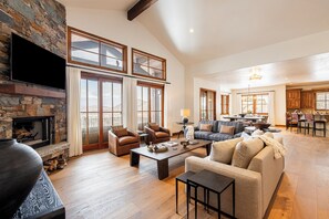 TV connectée, cheminée