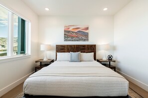 3 Schlafzimmer, Schreibtisch, Bügeleisen/Bügelbrett, kostenloses WLAN