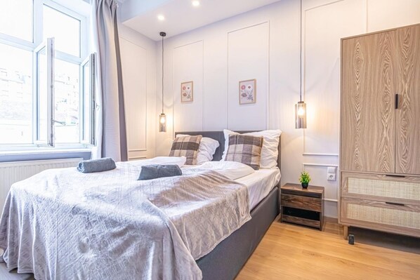 1 bedroom, WiFi, bed sheets