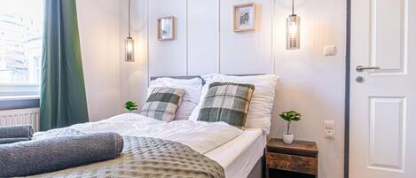 1 bedroom, WiFi, bed sheets