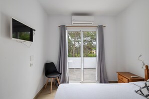 1 bedroom, free WiFi, bed sheets