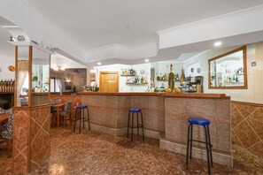 Bar (on property) - Room 'Doble - 2' with Mountain View, Wi-Fi and Air Conditioning (Santa Eulària des Riu)
