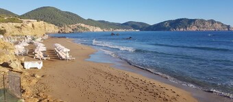 Room 'Doble - 5' with Mountain View, Wi-Fi and Air Conditioning