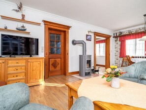 Unclassified image, 5 of 28, button