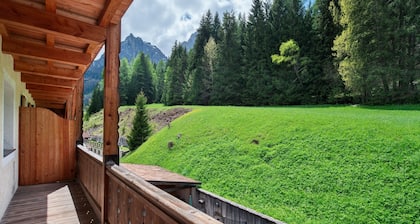 Apartment 'Badia' with Mountain View, Shared Terrace and Wi-Fi