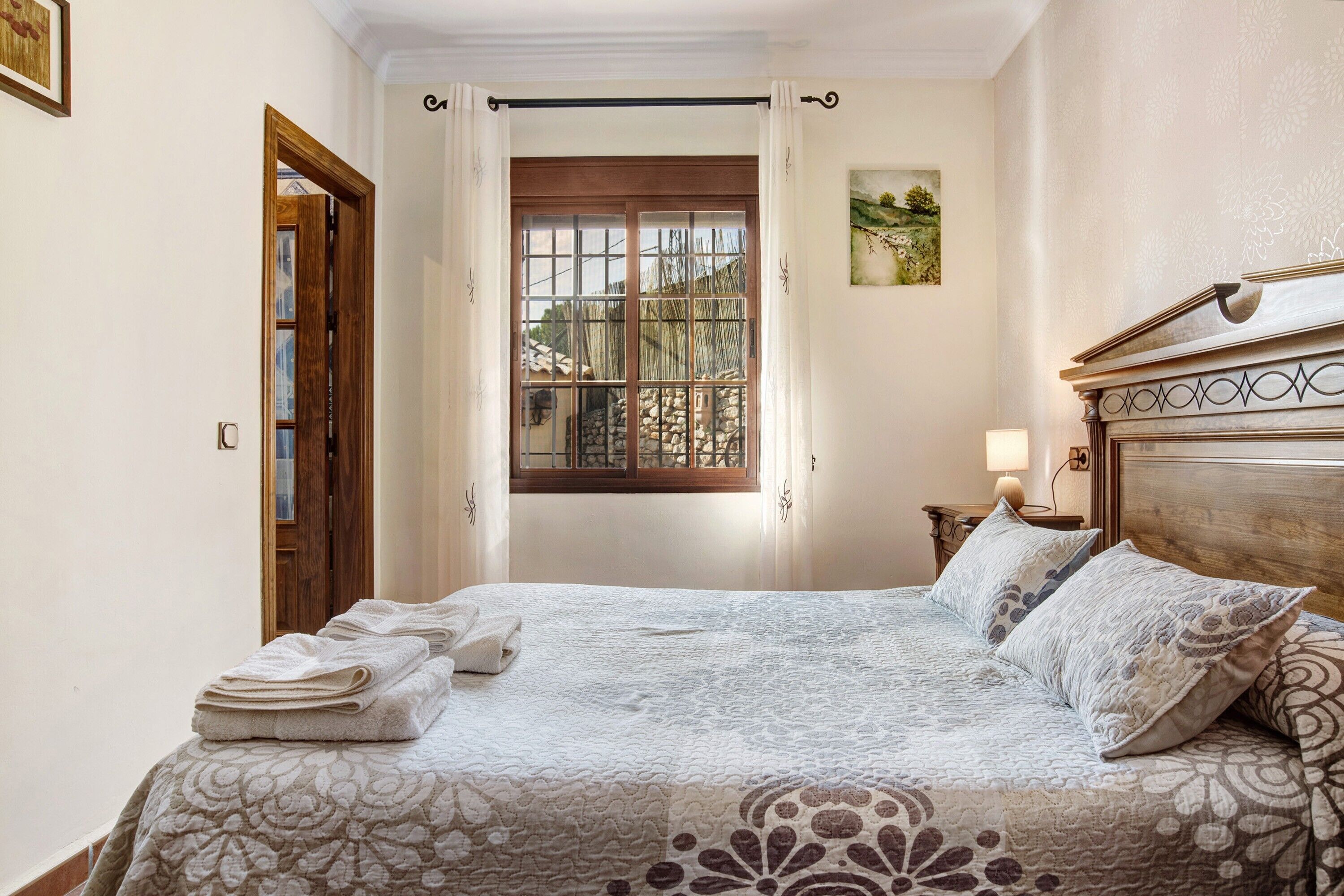 3 bedrooms, free WiFi, bed sheets