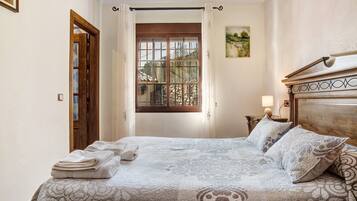 3 bedrooms, free WiFi, bed sheets