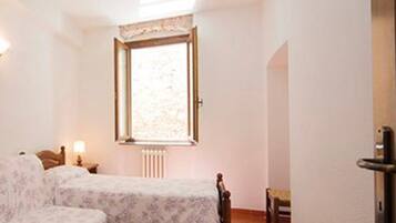 2 quartos, ferros/tábuas de passar roupa, Wi-Fi de cortesia