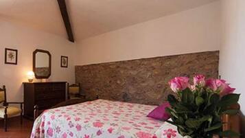 3 quartos, ferros/tábuas de passar roupa, Wi-Fi de cortesia