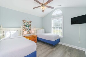 2 bedrooms, free WiFi, bed sheets - Marina's Edge (Murrells Inlet)