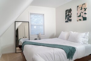 3 bedrooms, desk, iron/ironing board, travel cot