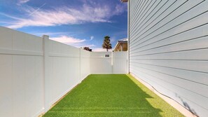 Property grounds - Shared Pool, Golf Cart Included, Pet Friendly (Port Aransas)