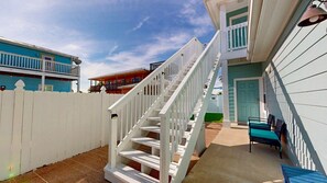 Exterior - Shared Pool, Golf Cart Included, Pet Friendly (Port Aransas)