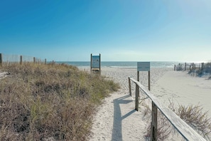 Una playa cerca