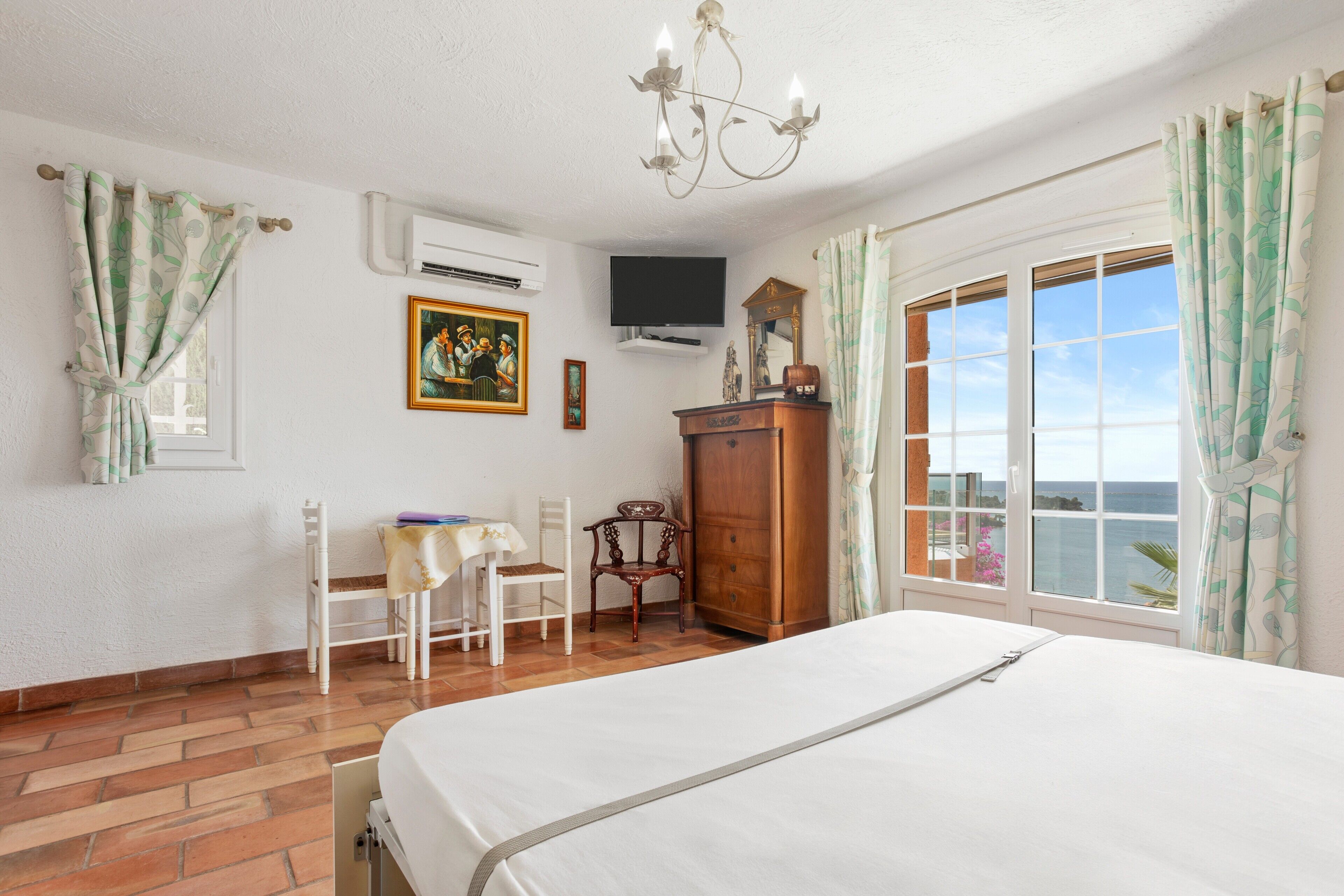 Wifi gratis y ropa de cama 