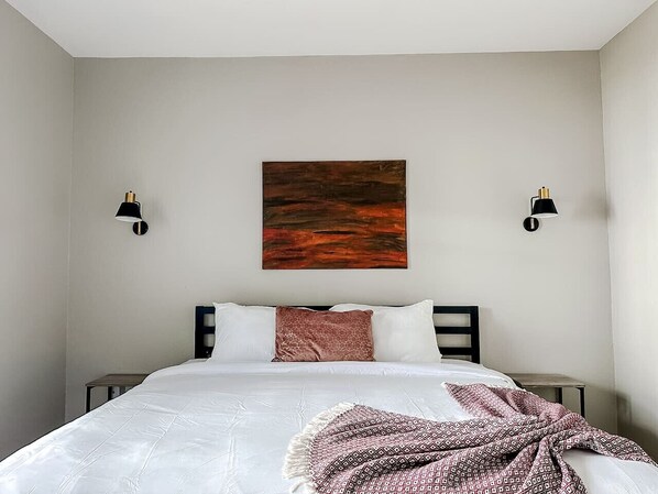 Desk, iron/ironing board, free WiFi, bed sheets