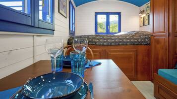 1 camera, Wi-Fi gratuito, lenzuola