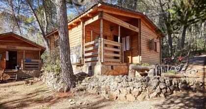 Country House 'Cabaña 1' with Mountain View, Shared Pool and Air Conditioning
