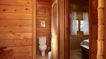 1 slaapkamer, een strijkplank/strijkijzer, beddengoed