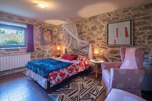 6 bedrooms, iron/ironing board, bed sheets - Rural House 'Chan Da Ra' with Mountain Views, Private Pool and Private Terrace (A Lama)