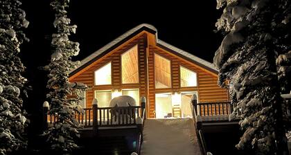 New Rental! Pet friendly, 3Br/2Bath Cabin with gas fireplace and hot tub - Five Peaks