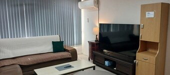 Specializing  Villa within 3 minute  walking distance from Humphreys Base gate