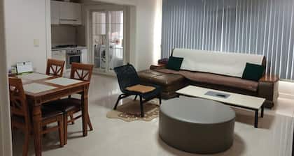 Specializing Villa within 3 minute walking distance from Humphreys Base gate