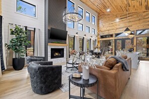 Interior - Luxury Cabin w/ Hot Tub, Fire Pit, Games, WiFi & Modern Amenities in Broken Bow (Broken Bow)