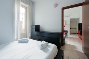 1 chambre, fer et planche à repasser, Wi-Fi, draps fournis