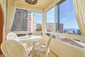 Dining - Sea Views Centro Internacional A99 Apartment with Sea View, Wi-Fi and Air Conditioning (Torrox)