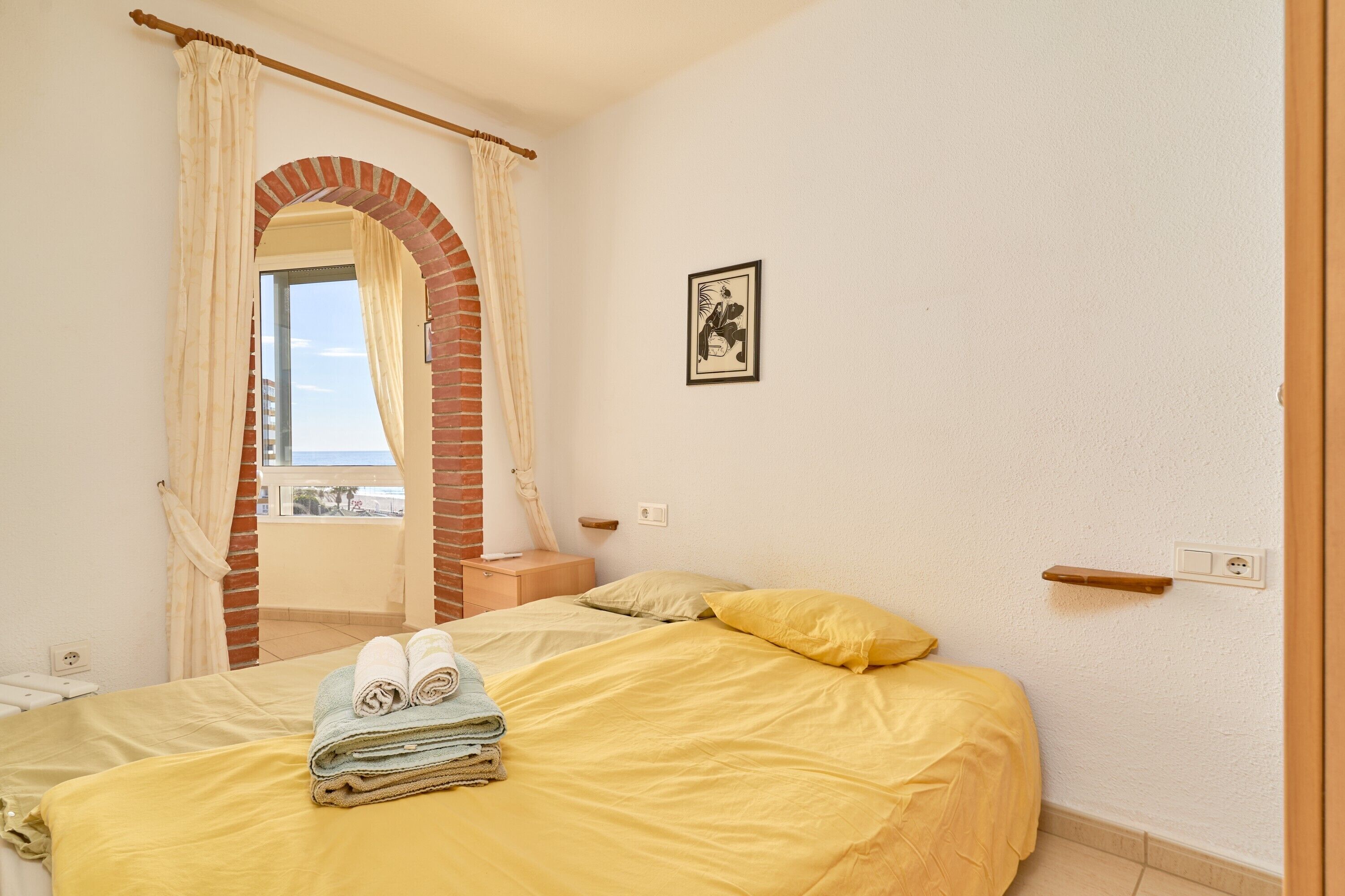 1 chambre, fer et planche à repasser, Wi-Fi gratuit, draps fournis