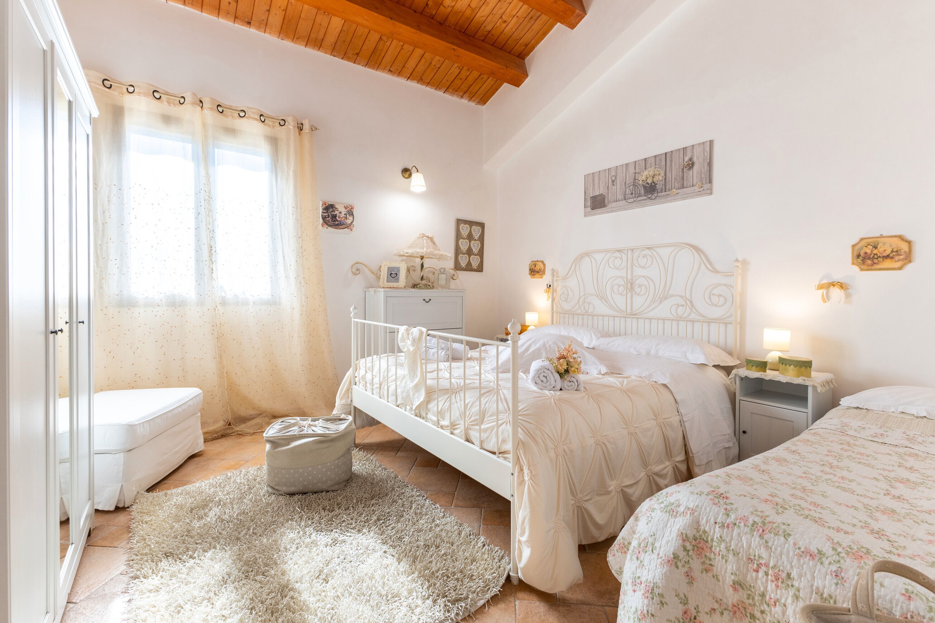 3 soverom, strykejern/-brett, wi-fi (inkludert) og sengetøy