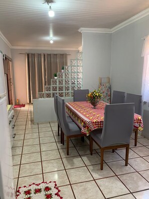 Dining - Casa Campos do Iguaçu - Perto de Tudo (Foz do Iguaçu)