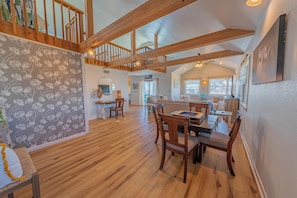 Smart TV, fireplace, books - Spacious, newly remodeled, canal front home located in Avon, NC. (Avon)